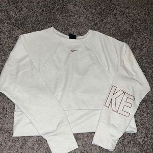 Nike Cropped Sweater